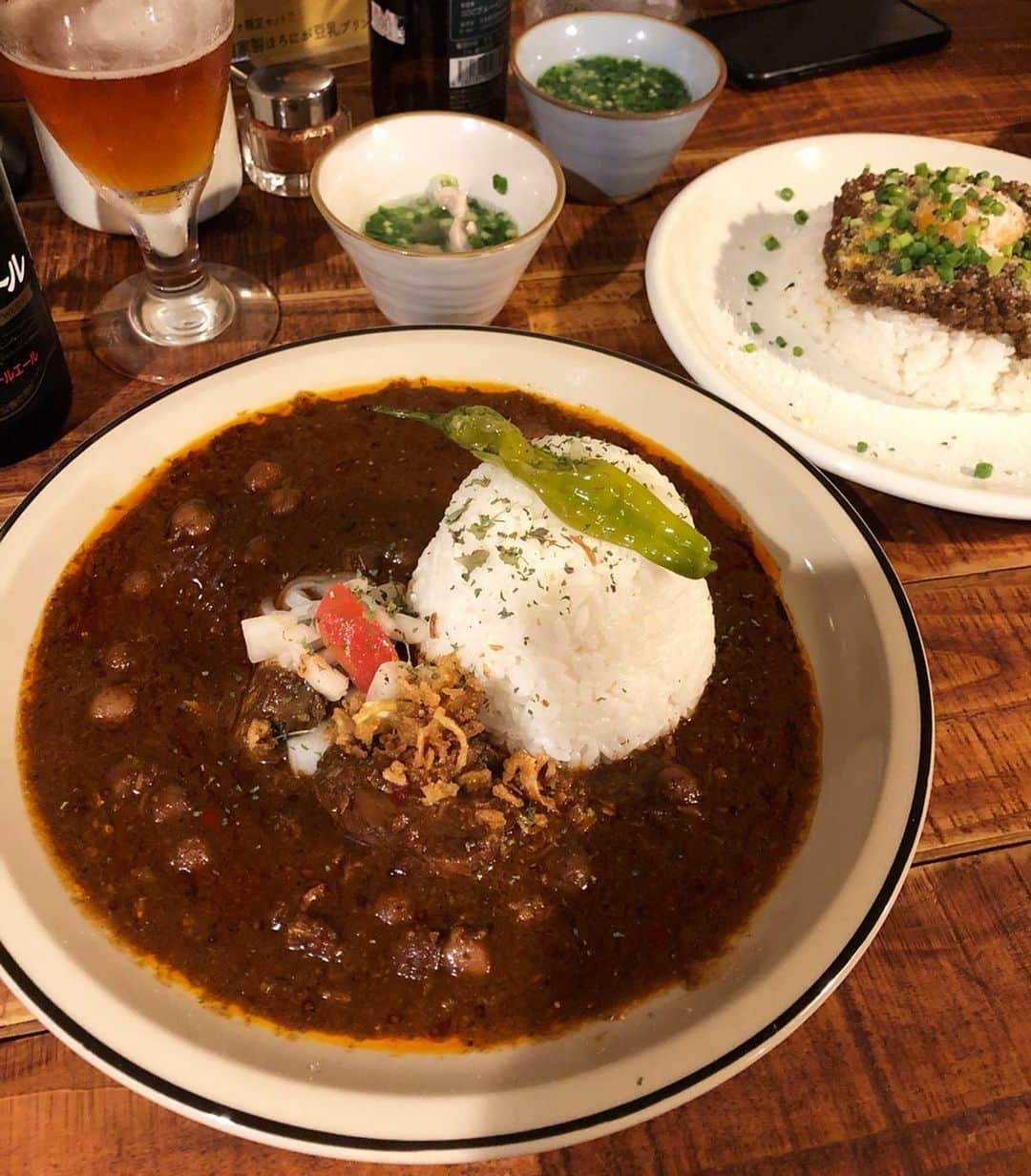 尾崎愛のインスタグラム：「いつぞやのシリーズ🍴名前が気になるカレー屋さん。私は手前のフィッシュ🍛やはり汗だく...！ #小さかった女 #西小山 #カレー #カレーライス #美味しい #グルメ #curry #japan #food #photooftheday」