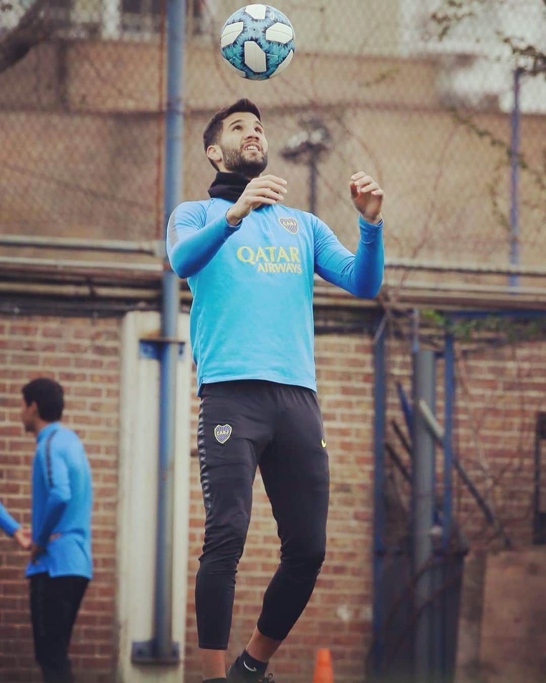 のインスタグラム：「Lo mejor esta por venir 🔷🔶 #VamosBoca」