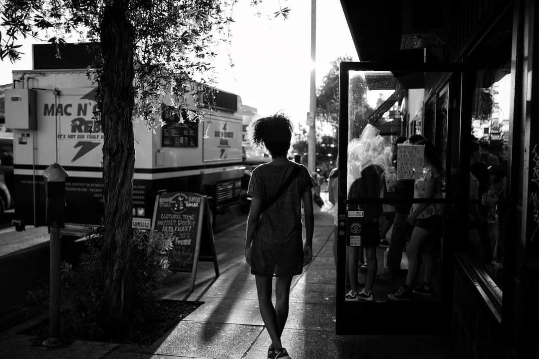 ユージン・バードのインスタグラム：「Kay Rivers. Actor. Lover of Life #tbt #portrait #leica #bw #byrdtography #inmybag」