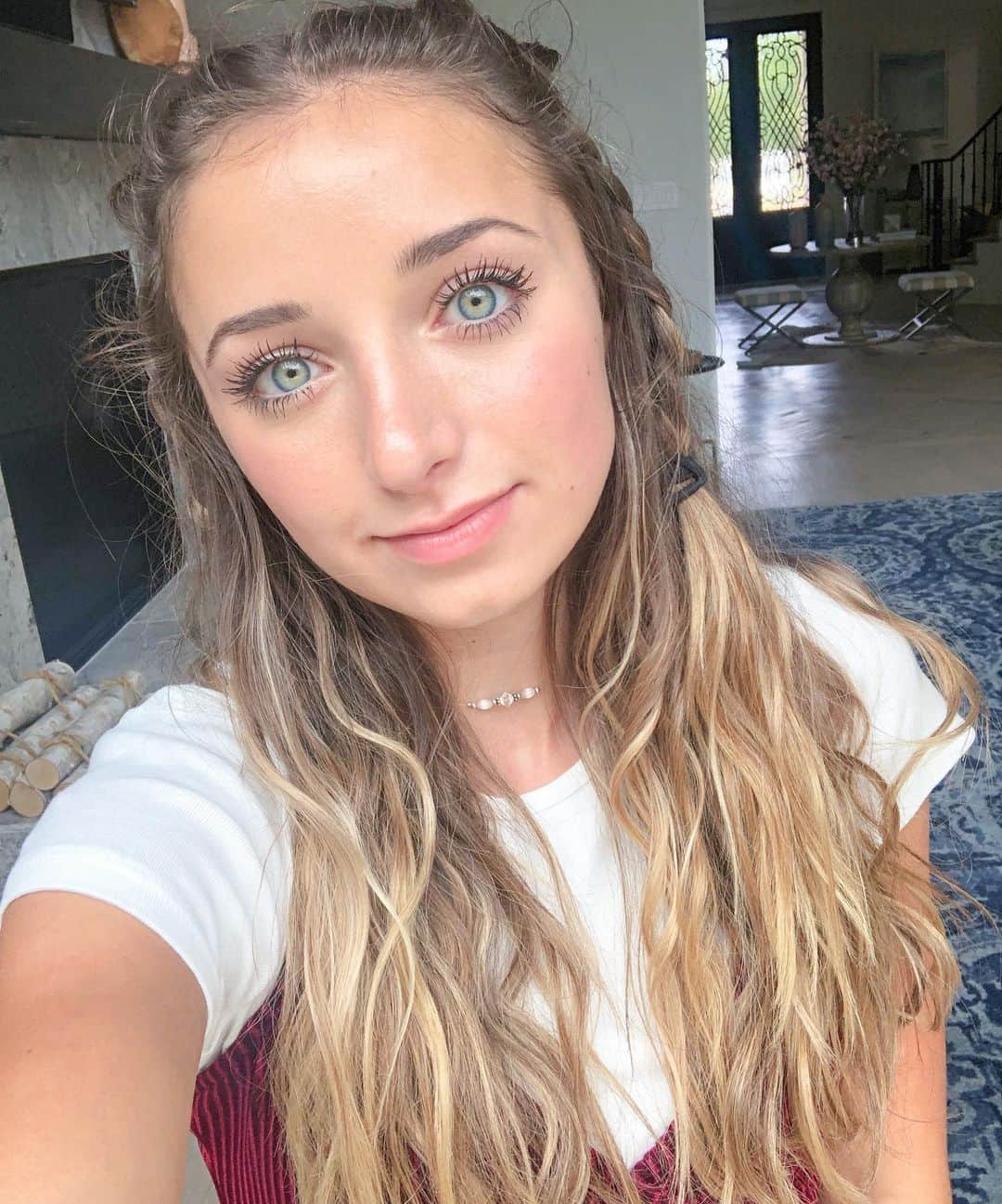 Brooklyn and Baileyさんのインスタグラム写真 - (Brooklyn and BaileyInstagram)「Honestly been digging the blonde I added to my hair! Next time should I add more or let it grow out?」9月13日 6時59分 - brooklynandbailey