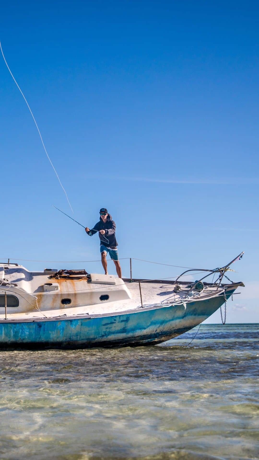 Costa Sunglassesのインスタグラム：「IRMA follows a group of Florida Keys guides in the wake of one of the most destructive hurricanes to make landfall in the United States.  On September 10, 2017, the community of the Keys was turned upside down by the devastating winds and unprecedented storm surge.  But this community of guides, conchs, and companies like Costa came together to start to rebuild and heal. IRMA is a testament to the power of the human spirit and the resiliency of a community. Join Costa by supporting the #OneCoast relief project or just book your next fishing trip in South Florida. Find out more at by visiting bit.ly/one-coast.」