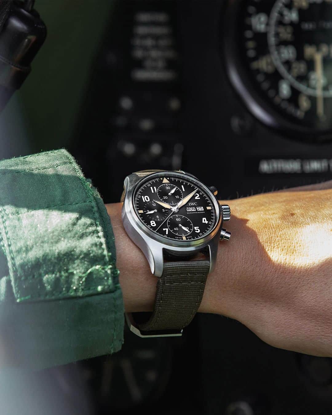 IWCさんのインスタグラム写真 - (IWCInstagram)「@thesilverspitfire - the Longest Flight expedition, featuring the Pilot's Watch Chronograph Spitfire (Ref. IW387901). #IWCPilot」9月12日 23時00分 - iwcwatches