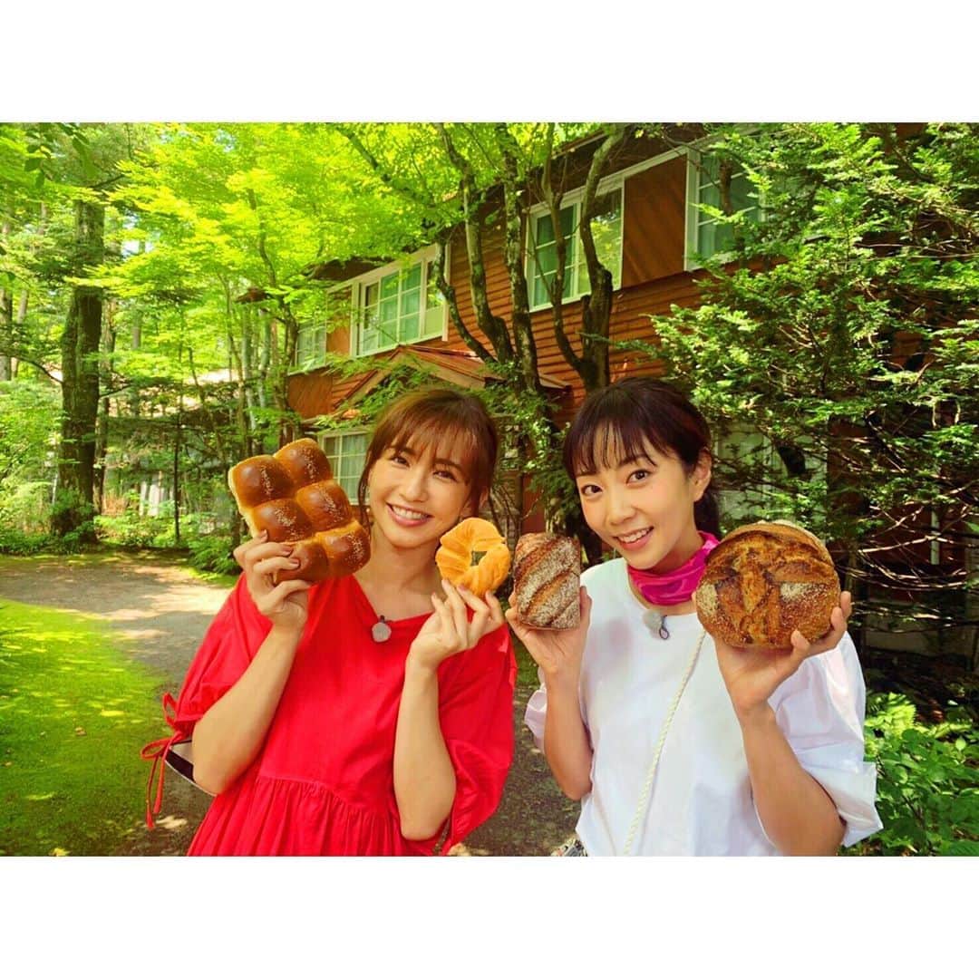 のインスタグラム：「1週目最後の #パン旅。 は 優木まおみさんと軽井沢へ。 都内より少し涼しくて、緑たっぷりの空気を吸ってリフレッシュできました🌿 明日よる7時からNHKBSプレミアムにて」