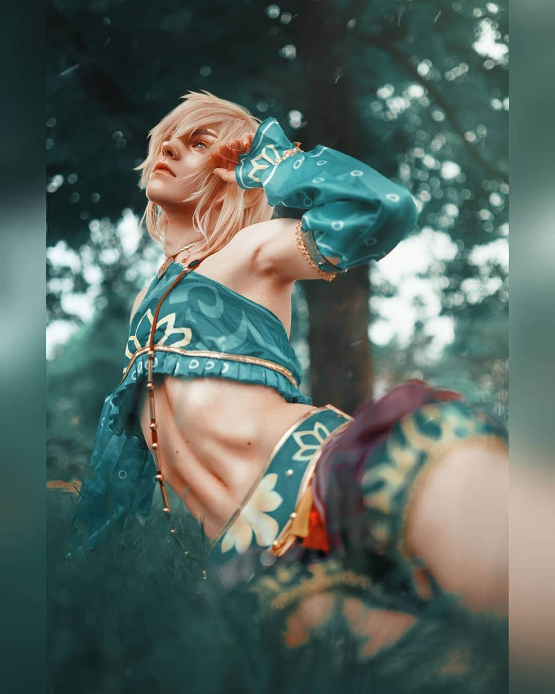 Geheさんのインスタグラム写真 - (GeheInstagram)「Definitely my favorite one from this set 💚 📷 by @neolynnphotography  #Cosplay #BreathOfTheWildCosplay #BreathOfTheWild #Zelda #GerudoLink」9月12日 23時42分 - geheichou