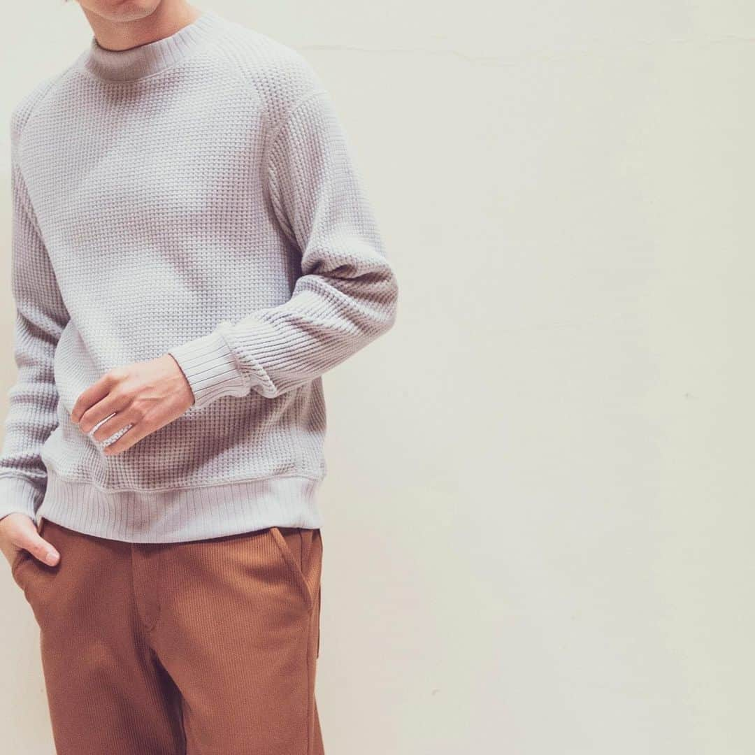 Jackmanさんのインスタグラム写真 - (JackmanInstagram)「F/W 2019「IN STOCK」﻿﻿﻿﻿﻿﻿﻿﻿﻿ ﻿﻿﻿﻿﻿ "WAFFLE MIDNECK"﻿﻿﻿﻿﻿﻿﻿﻿﻿ ﻿﻿ Steel Silver / ￥14,000＋Tax﻿﻿﻿﻿﻿ ﻿﻿﻿ "SOLID RIPPLE TROUSERS"﻿﻿﻿﻿﻿﻿﻿﻿ Brown / ￥17,000＋Tax﻿﻿ ﻿﻿ ﻿﻿ http://www.jackman-tm.jp/item/JM7653.html﻿﻿﻿ http://www.jackman-tm.jp/item/JM4960.html﻿﻿ ﻿﻿ ﻿﻿﻿﻿ #jackman_official #factorybrand #madeinjapan #madeinfukui #jm7653 #wafflemidneck #jm4960 #ピケパンツ」9月12日 23時39分 - jackman_official