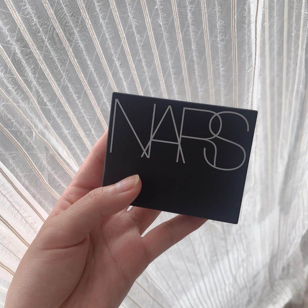 のインスタグラム：「秋めきメイク🍁🍁🍁 #NARS」