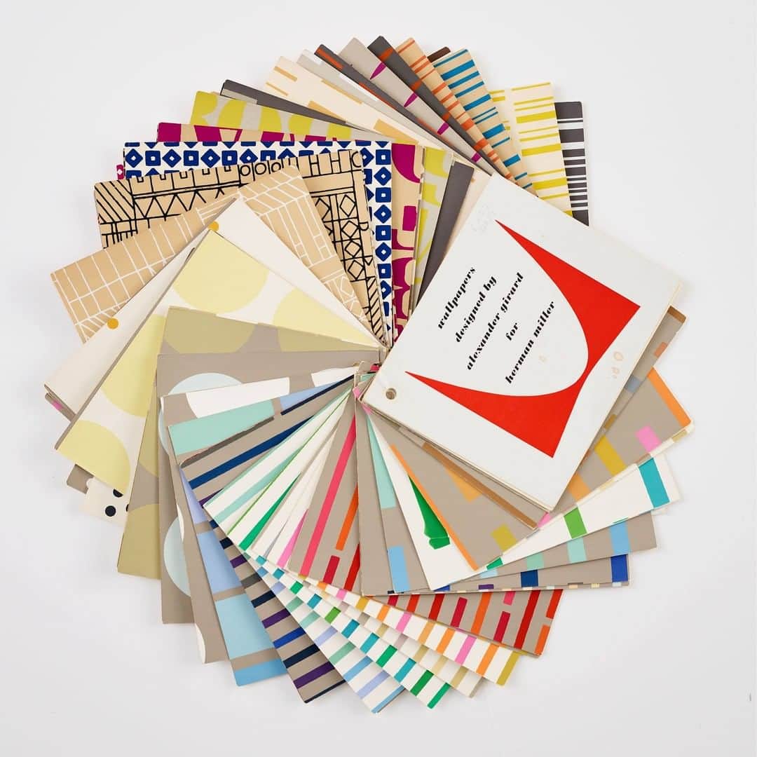 Herman Miller （ハーマンミラー）さんのインスタグラム写真 - (Herman Miller （ハーマンミラー）Instagram)「As head of the Herman Miller Textile Division, Alexander Girard designed over 300 textiles in a host of colorways over his two-decade tenure. It all started with a prompt from Charles and Ray Eames and George Nelson: help us move away from utilitarian, drab office textiles. This partnership shaped the way Herman Miller sold its furniture, injecting a much-needed burst of color and paving the way for the welcoming, residential feel in workspaces today. #tbt」9月13日 0時01分 - hermanmiller