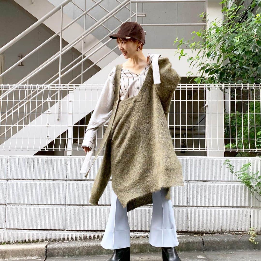 MIDWEST TOKYO WOMENさんのインスタグラム写真 - (MIDWEST TOKYO WOMENInstagram)「. NAIFE 19AW COLLECTION . "SHOULDER HANGED PULLOVER" 3WAY . . #naife #midwest_tw  #midwest_official」9月12日 23時54分 - midwest_tw
