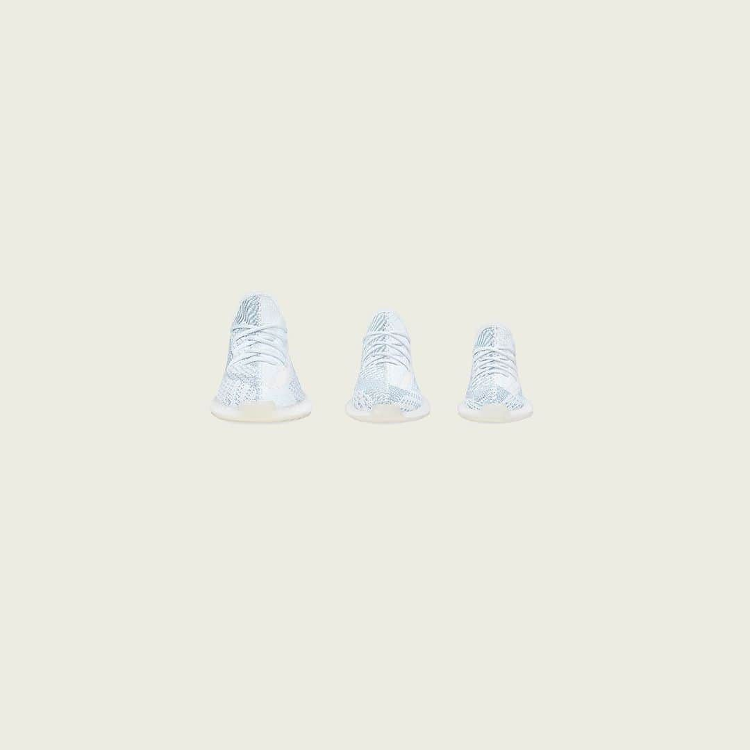 adidas Originalsさんのインスタグラム写真 - (adidas OriginalsInstagram)「YEEZY BOOST 350 V2 CLOUD WHITE. AVAILABLE GLOBALLY SEPTEMBER 21 AT ADIDAS.COM/YEEZY AND ON THE ADIDAS APP IN THE US AND EUROPE」9月13日 0時06分 - adidasoriginals