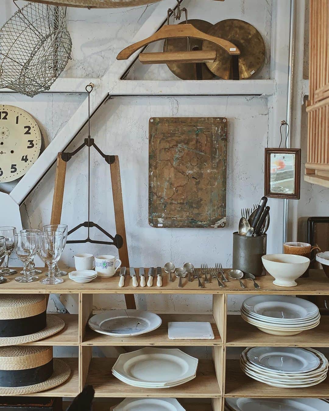 LieE 古道具のグルメインスタ