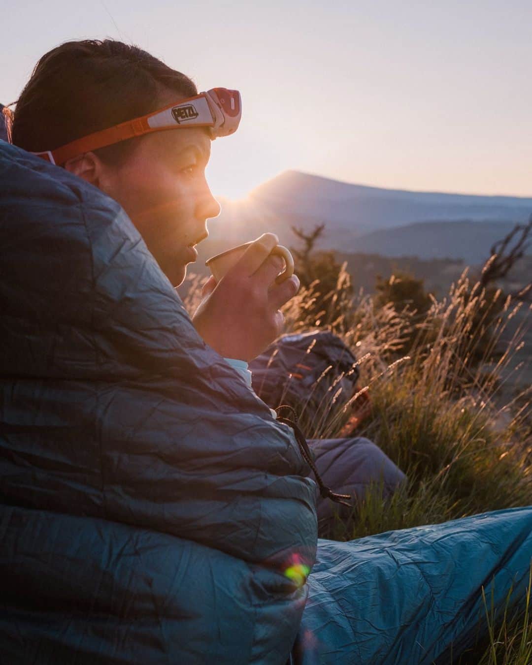 のインスタグラム：「Still enjoying those intense mornings surrounded by nature before the mercury goes down again... 📷 @lesothers  #MilletRiseUp #bivouac #bivy #duvet #sleepingbag #outdoor #outdoorlovers #mountains #mountain」
