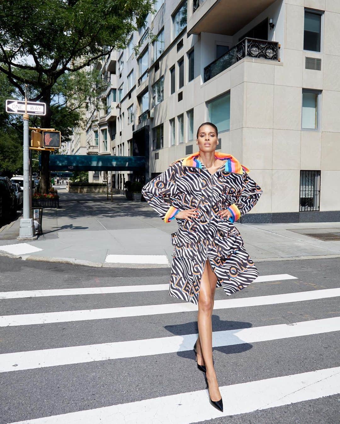 Bergdorf Goodmanさんのインスタグラム写真 - (Bergdorf GoodmanInstagram)「STREET CHIC 🚦 Supermodel @cindybruna stops traffic in the latest @moncler Genius collaboration with British designer @richardquinn. Visit us in store on 6 and online at BG.com to shop our exclusive pieces like this zebra-print coat. #MonclerGenius #MonclerRichardQuinn [photo: @clairerothstein]」9月13日 1時02分 - bergdorfs