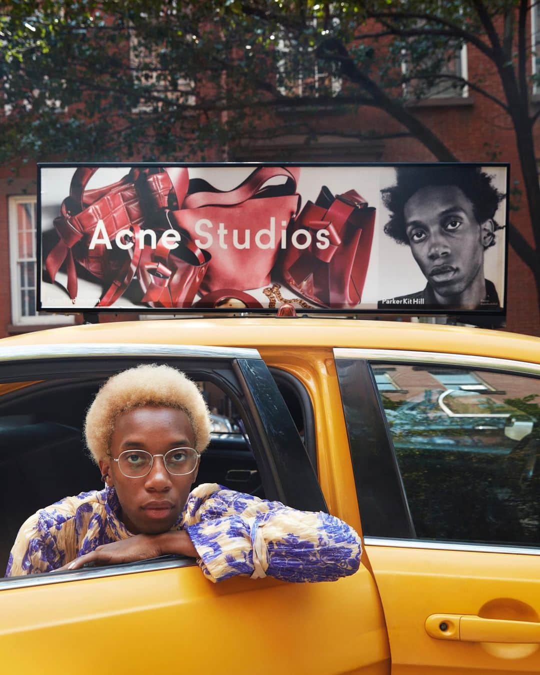 Acne Studiosさんのインスタグラム写真 - (Acne StudiosInstagram)「The #AcneStudios Fall/Winter 2019 campaign photographed by @RichardBurbridge and featuring dancer @ParkerKitHill – as seen in the streets of New York.」9月13日 1時17分 - acnestudios