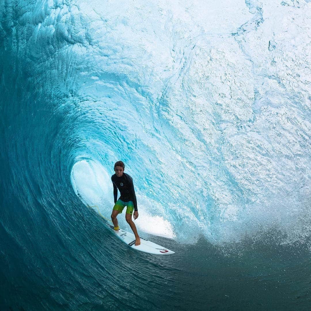 Instagramさんのインスタグラム写真 - (InstagramInstagram)「“While you’re surfing, you become one with nature,” says 16-year-old pro surfer Kyllian Guerin (@kg_surfer). “My favorite part of surfing is taking barrels — the unique feeling of throwing yourself in a powerful tunnel and coming out after having tamed the strength of the ocean. Nothing comes above it for me.” ⁣ ⁣ Photo of @kg_surfer by @chachfiles」9月13日 1時18分 - instagram