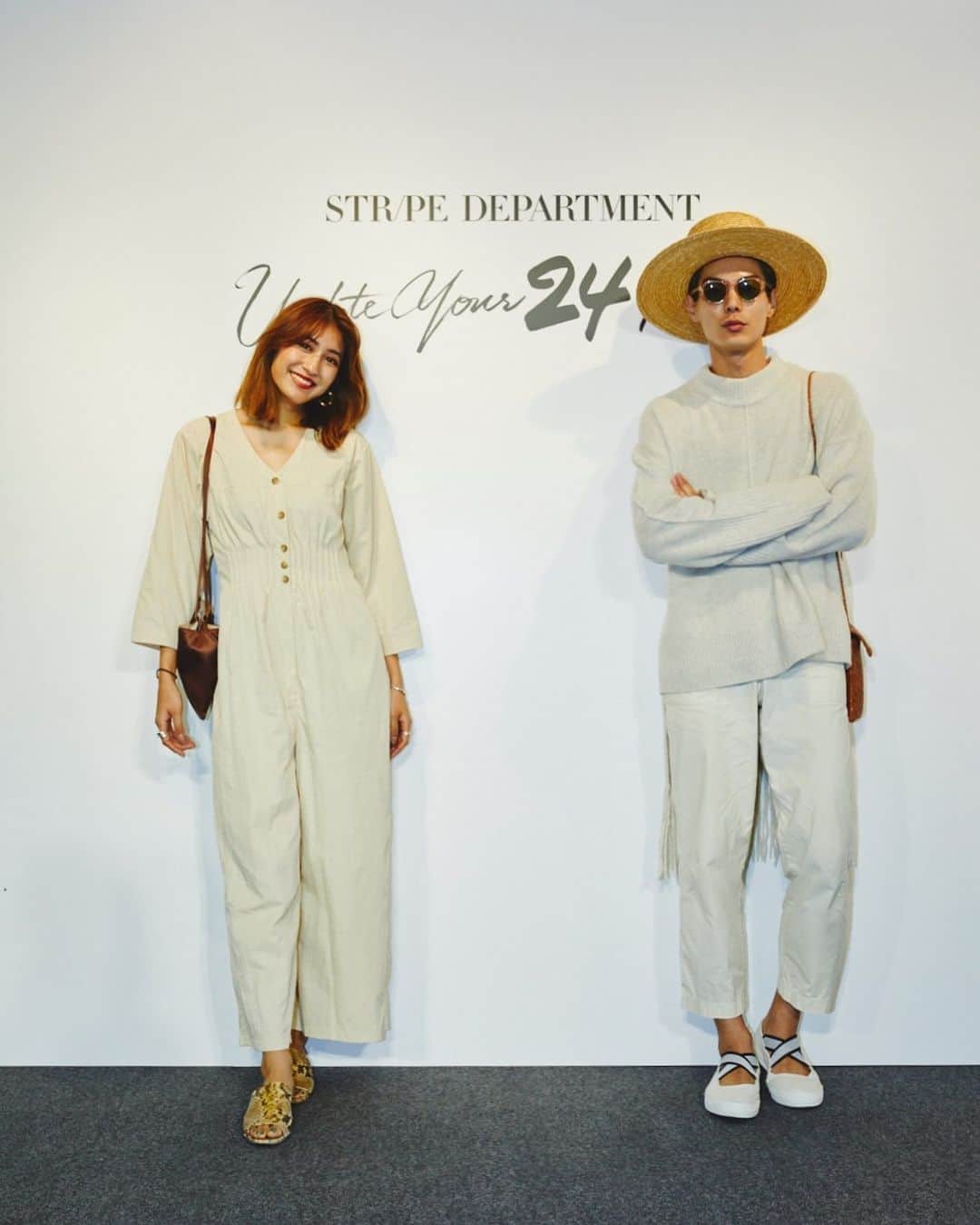 のインスタグラム：「Thank u for the invitation @stripedepartment . @mayukoarisue とホワイトな日、 H&M STUDIOのニットがつぼ。 . . . #stripedepartment #koehotel #white #ootd #happytime」