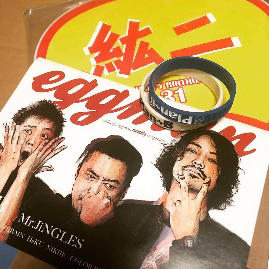 牧野紘二のインスタグラム：「掃除してたらめっちゃ懐かしいの出てきた！ #eggman #planb #じゃんけんぽん #牧野紘二」