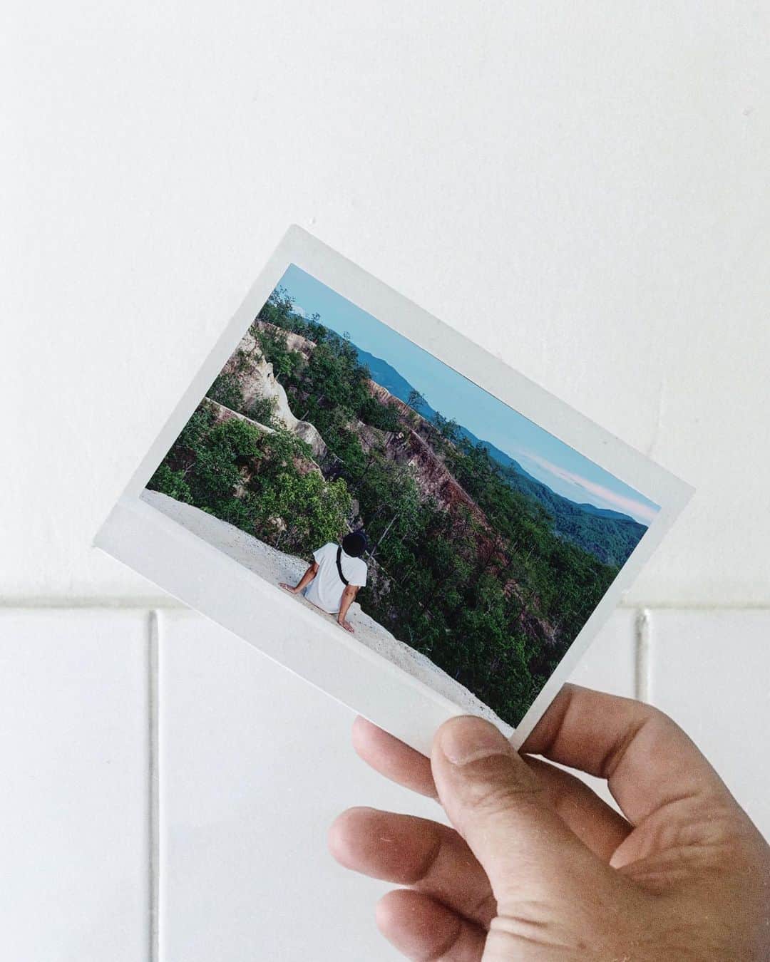 倉岡晋也のインスタグラム：「Think back ✔️ I would feel the land Never forget those strong nature power  #paicanyon」