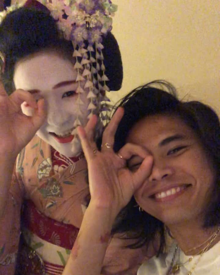 稲木ジョージのインスタグラム：「Omg Kyoto is so much fun 👘  舞妓はんに恋をしちゃいました🥵」