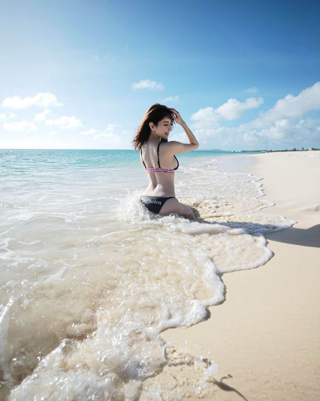 亜里沙さんのインスタグラム写真 - (亜里沙Instagram)「Can u hear the sounds of waves? 🌊🌊🌊 #👙 @fr2ume @fxxkingrabbits #FR2 #頭狂色情兎 #fr2ume #suimsuit #shooting #alisa_in_okinawa ・ #沖縄 #宮古島 #Okinawa #Miyakoisland #🇯🇵」9月13日 3時07分 - alisa_0302