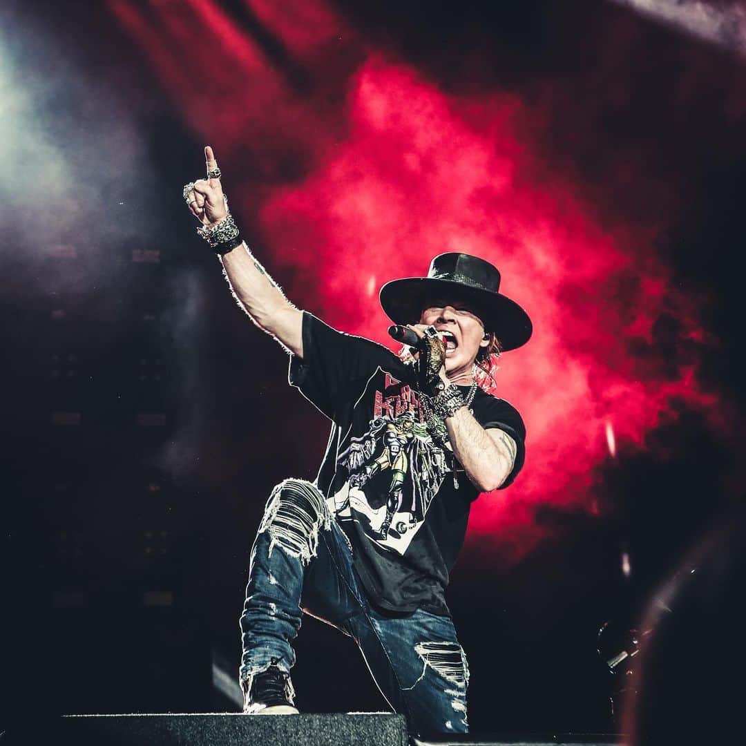 Guns N' Rosesさんのインスタグラム写真 - (Guns N' RosesInstagram)「Axl. #NotInThisLifetime. Coming soon. 🔥」9月13日 3時07分 - gunsnroses