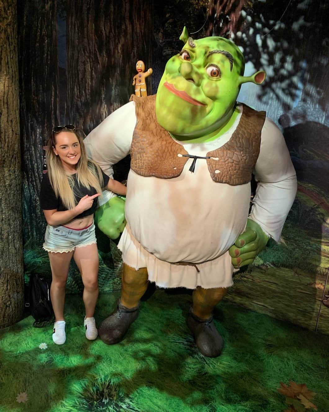 エイミー・ティンクラーさんのインスタグラム写真 - (エイミー・ティンクラーInstagram)「Incase you didn’t know... Ogres are like onions🤷🏼‍♀️」9月13日 3時38分 - amytinkler