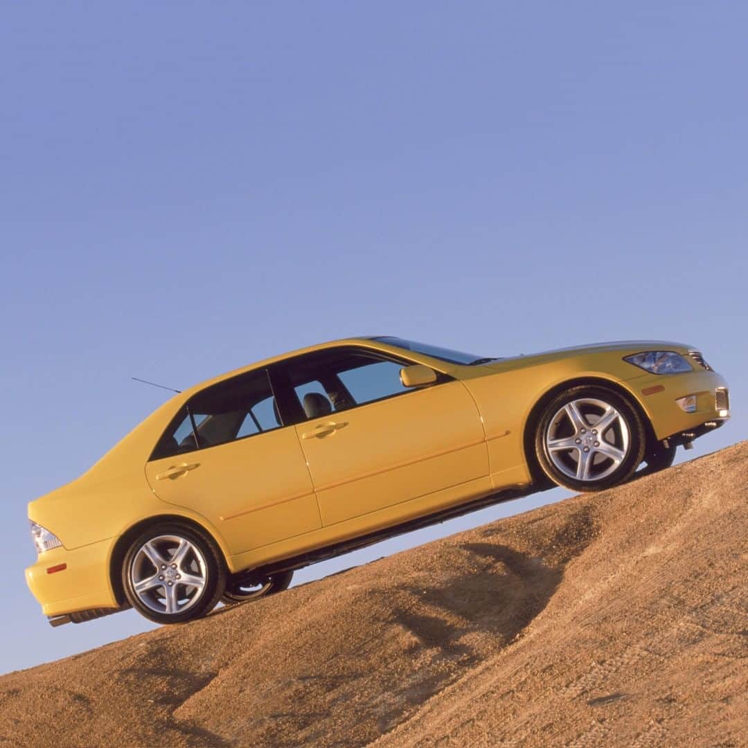 Lexus USAのインスタグラム：「First-gen greatness. #LexusIS 300 #TBT」