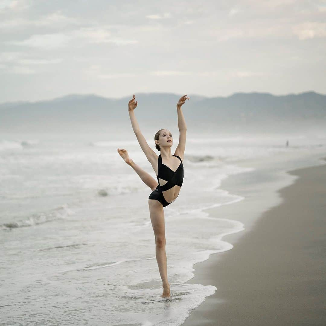 ballerina projectさんのインスタグラム写真 - (ballerina projectInstagram)「Chronicle Chroma invites you to the launch party of the Ballerina Project book by photographer Dane Shitagi that documents over 18 years of @ballerinaproject_!  Come meet many of the ballerinas featured in the book who will be there to sign books and take photos including: @isabellaboylston  @julietdoherty @katieboren1 @rhrichardson @wheresmytutu @emilyelizabethhayes @brittles1152 @sarah.stt @irinamaxemma  Sarah Hay may also make an appearance at this event: @sarahhayofficial ‪Sunday, September 15, 2019, 5pm-7pm‬ Rizzoli Bookstore, ‪1133 Broadway, New York, NY 10010‬  @chroniclechroma  #ballerinaproject #ballerinaproject_ #ballerinaprojectbook #ballerina #ballet #rizzolibookstore」9月13日 3時55分 - ballerinaproject_