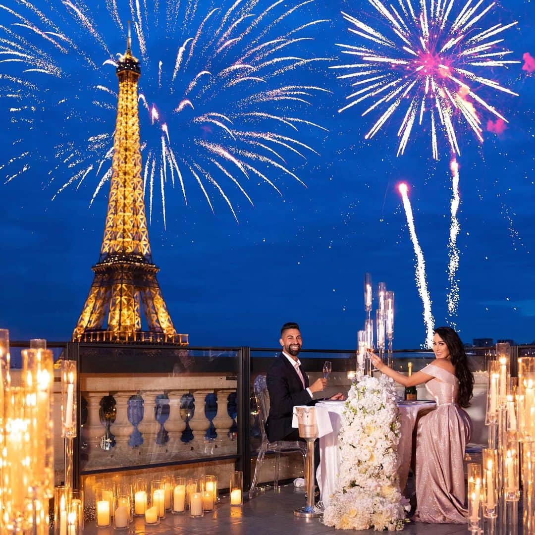 laurag_143のインスタグラム：「The most magical night ever 👫🎆🗼」