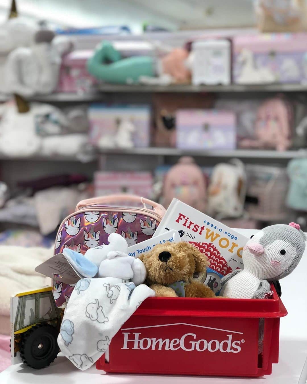 HomeGoodsさんのインスタグラム写真 - (HomeGoodsInstagram)「You’re gonna need a bigger basket. Shop our baby collection and get everything you need for your littlest friend 👶 #GoFinding」9月13日 4時42分 - homegoods