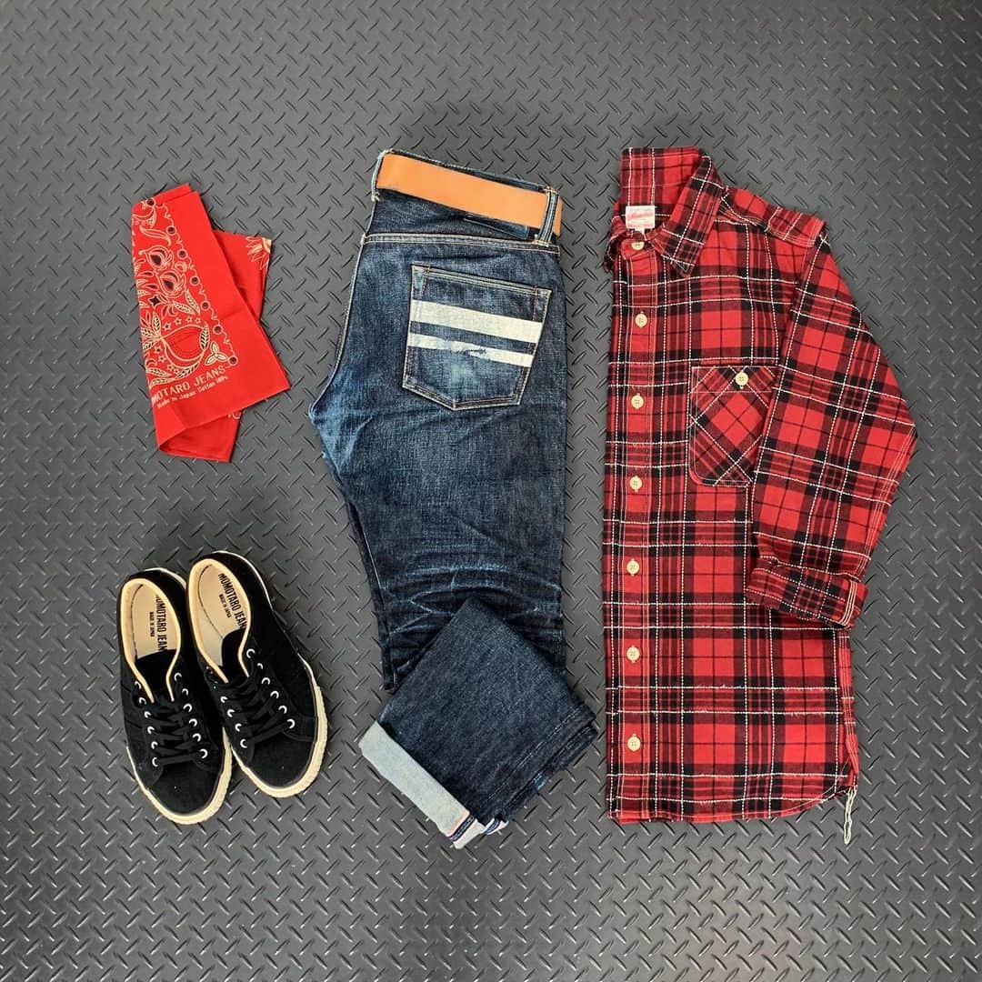 momotarojeansのインスタグラム：「Shirts:05-251  Original block check shirts Jeans:wear 1year Bandana:AS-60 Shoes:SPS001  #kojima #kurashiki #okayama #jeans #denim #denimday #denimporn #denimhead #selvedge #selvage #selvedgedenim #selvedgeforum #denimevolution #selvedgemurah #unionspecial #goingtobattle #madeinjapan #japanesedenim #fading #naturalfading #madebyhand #madeinjapan #jeanslife #vintagejeans #fade #selvedge #mensweardaily」