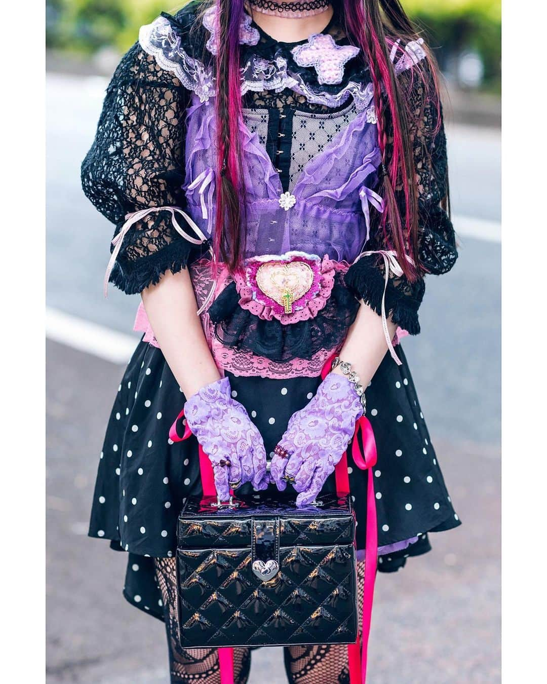 Harajuku Japanさんのインスタグラム写真 - (Harajuku JapanInstagram)「18-year-old Japanese fashion college student Kaede (@0626kerokero) on the street in Harajuku wearing a vintage layered lace look with Vivienne Westwood socks and Demonia platforms.」9月13日 16時09分 - tokyofashion