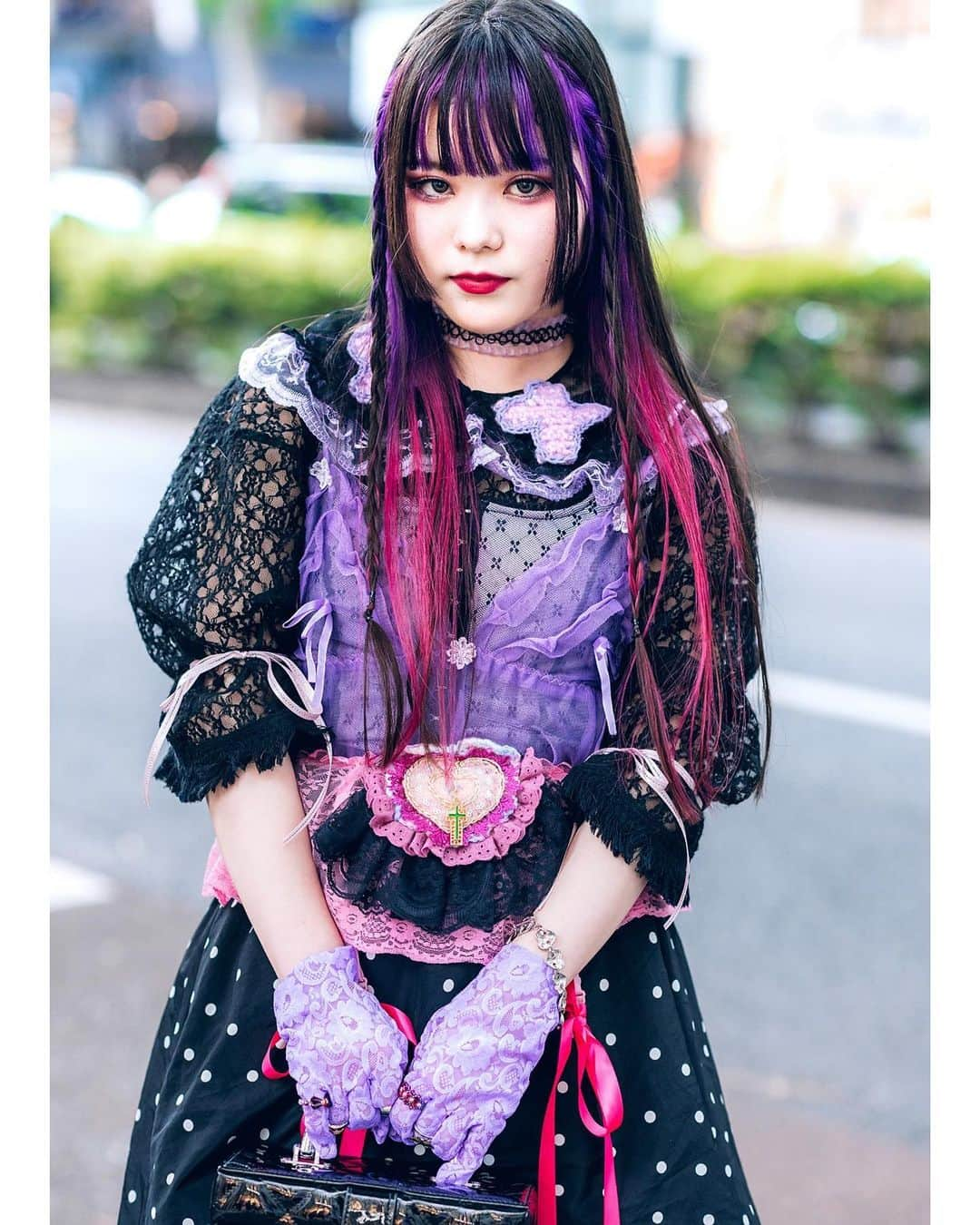 Harajuku Japanさんのインスタグラム写真 - (Harajuku JapanInstagram)「18-year-old Japanese fashion college student Kaede (@0626kerokero) on the street in Harajuku wearing a vintage layered lace look with Vivienne Westwood socks and Demonia platforms.」9月13日 16時09分 - tokyofashion