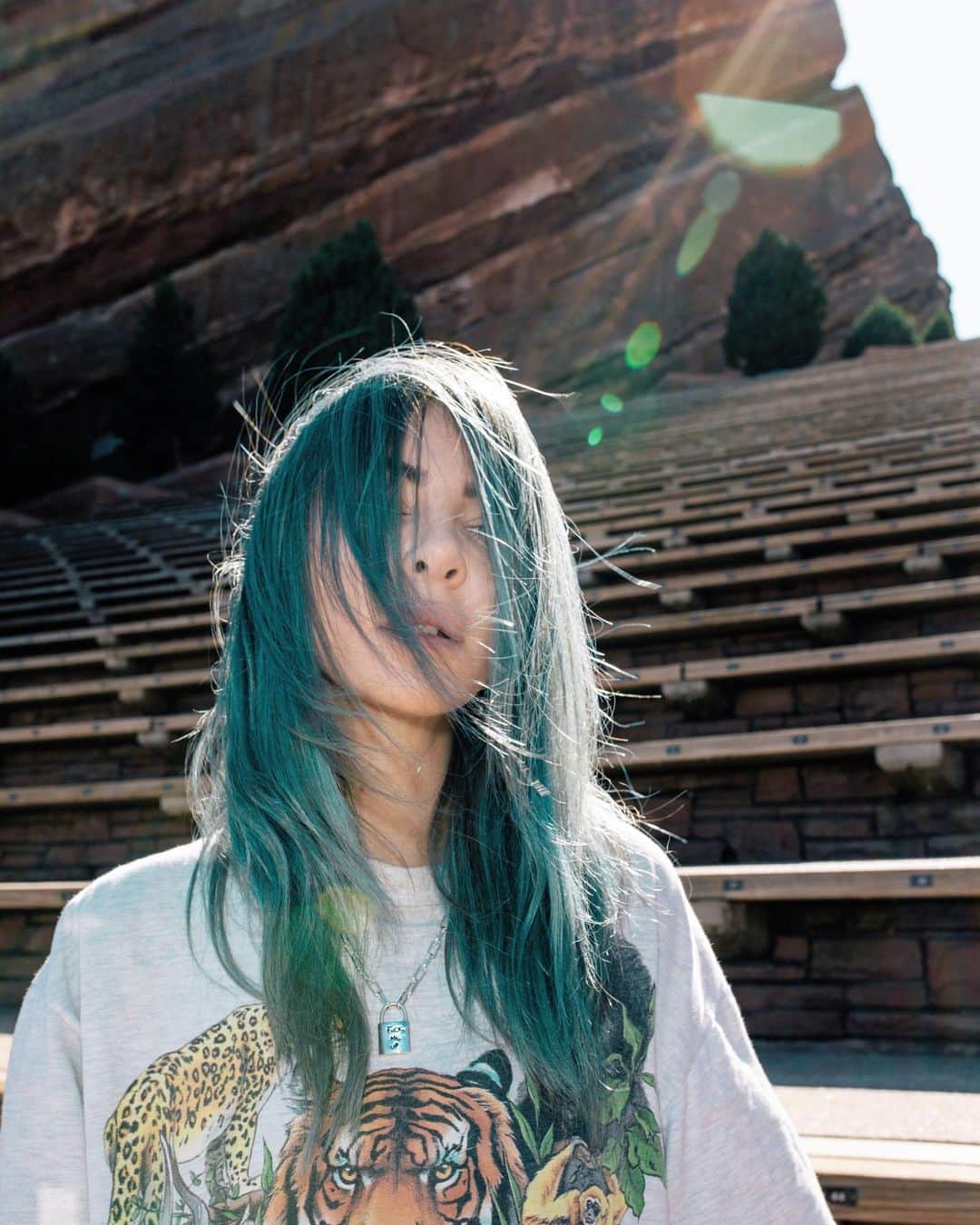 アリソン・ワンダーランドのインスタグラム：「Ah shit here we go again. See you tonight @redrocksco」