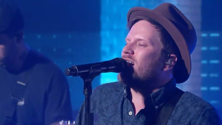 フォール・アウト・ボーイのインスタグラム：「🚀🚀 performed Dear Future Self (Hands Up) w/ @wyclefjean on @jimmykimmellive last night」