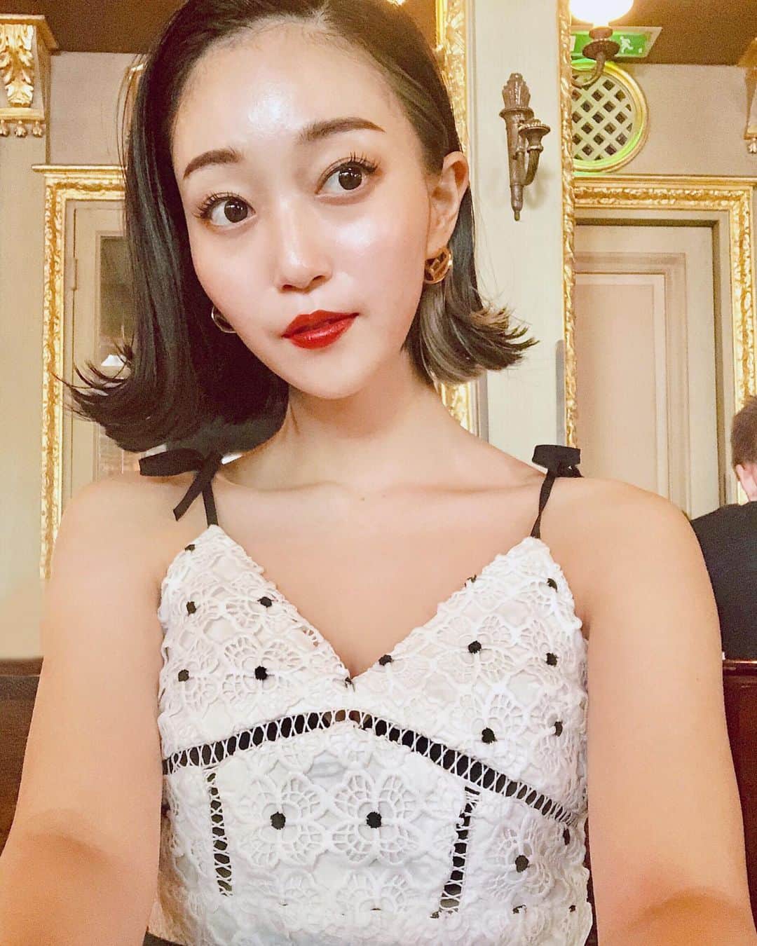 のインスタグラム：「good morning☀️ ・ ・ この間お久しぶりに @harisalon_reset 行ったよ❤︎ 美容鍼と身体のマッサージしてもらってすっきりした🤤 また三ノ宮行くときいこ〜！！ #beautygram #美容鍼#美肌 #外ハネボブ」