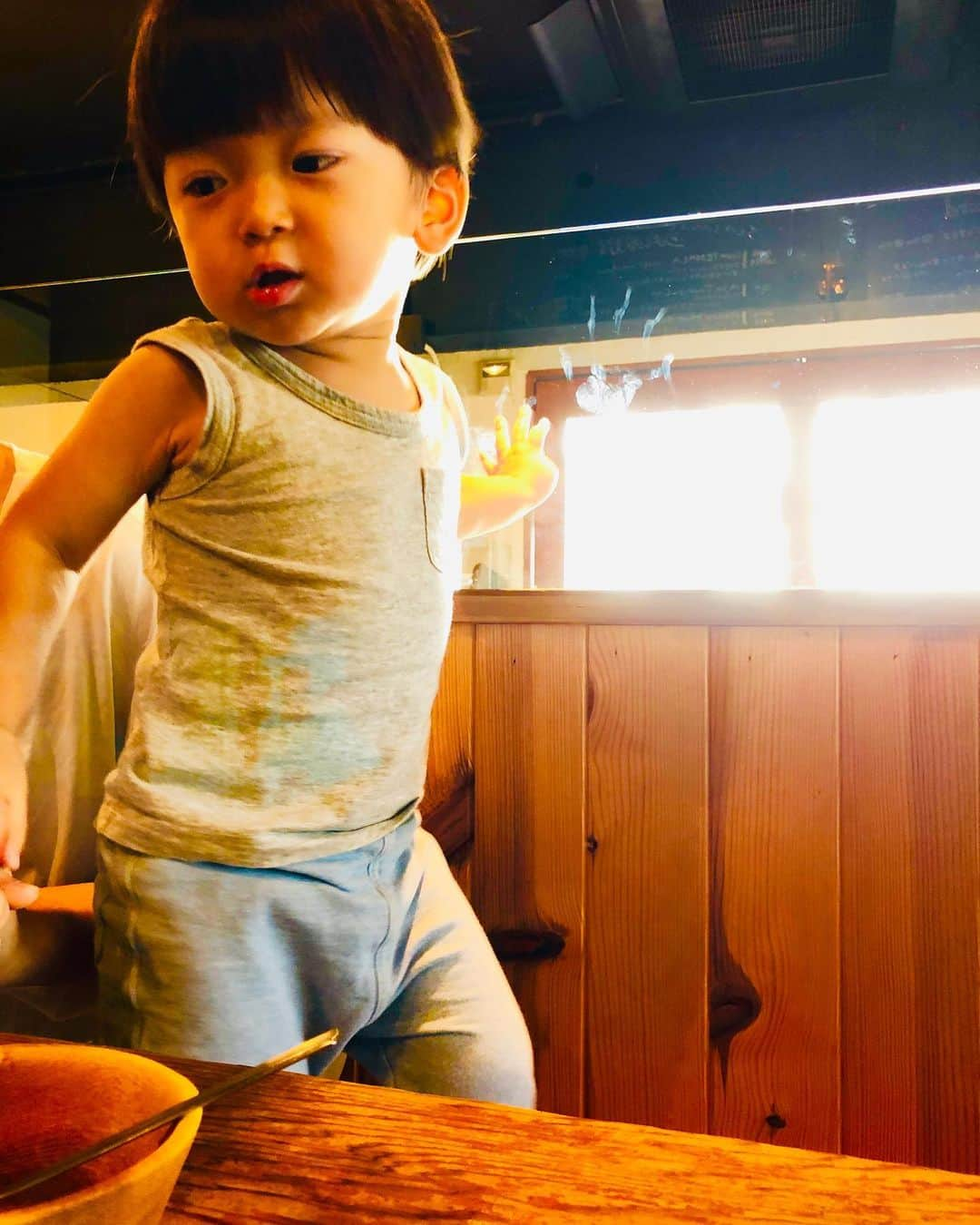 寺井文孝のインスタグラム：「good japan  forever young  #tokyolife #japan #family #kids #son #myboy #jo #東京 #日比谷 #日本 #家族 #ジョー」