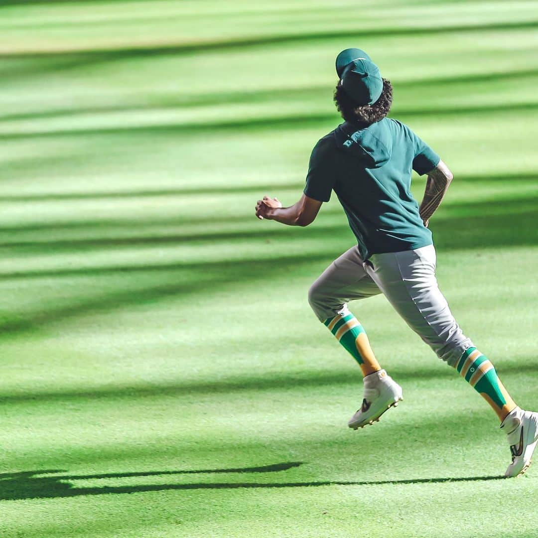 オークランド・アスレチックスさんのインスタグラム写真 - (オークランド・アスレチックスInstagram)「Can’t contain the fro game. #RootedInOakland」9月13日 8時58分 - athletics