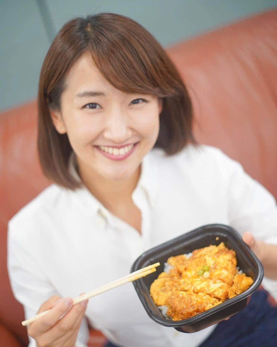 札幌テレビ「どさんこワイド朝」さんのインスタグラム写真 - (札幌テレビ「どさんこワイド朝」Instagram)「. 昨日のナニ派リサーチで 「とんかつ 最初に食べるのは？端or真ん中」と言うのをやりました‼️ . ちなみに、食いしん坊・西尾アナは端からだそうです😁 理由は「最後に大好きな真ん中のお肉を食べたいから」だそうです^_^ . #北海道 #札幌 #とんかつ  #札幌テレビ #どさんこワイド朝  #西尾優希」9月13日 9時09分 - dosanko_asa