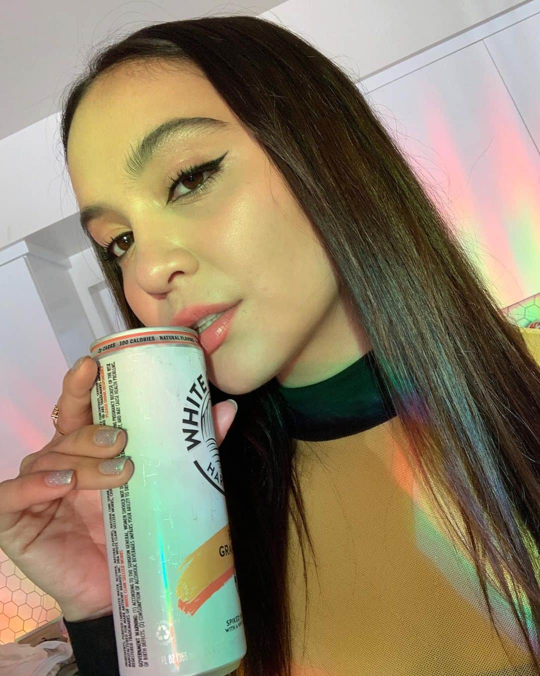 ステラ・ハジェンズのインスタグラム：「I haven’t been taking any pictures recently because I am a mess so lemme feed your feed with this perfectly LA stella moment 🕸」