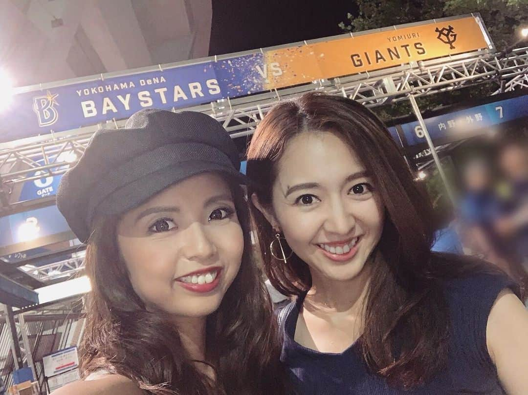 阿部智帆のインスタグラム：「昨日はあすかとハマスタ⚾︎❤︎ . 丸選手のホームラン、シビれましたね〜😆🙌🧡 . 今日からの東京ドームも 連勝となりますように🌟 . . #giants  #M7 #横浜スタジアム #良き夜#🌝 #あすかありがとう」