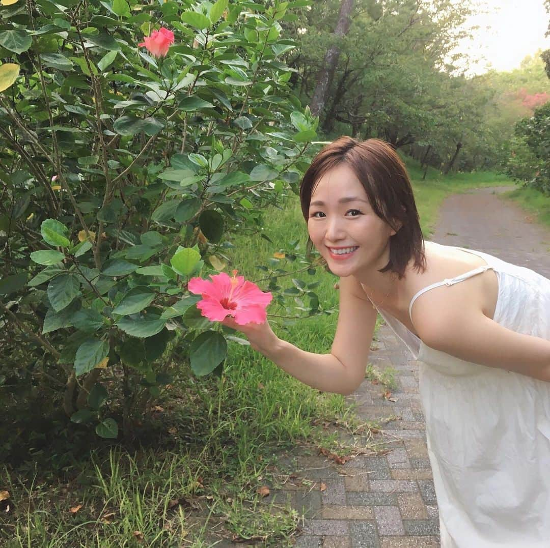 上妻未来さんのインスタグラム写真 - (上妻未来Instagram)「ohayo🌺  空気も美味しい、空も海も綺麗、人もあったかい 種子島で生まれ育って本当によかった🌜  #種子島 #種子島宇宙センター #海 #絶景 #島旅 #鹿児島 #ロケット #火縄銃 #ハイビスカス #tanegashima #kagoshima #japantravel #japanlife #ig_japan #photojapan #photo_jpn #todaysoutfit #loves_jpan」9月13日 9時52分 - kozuma.m