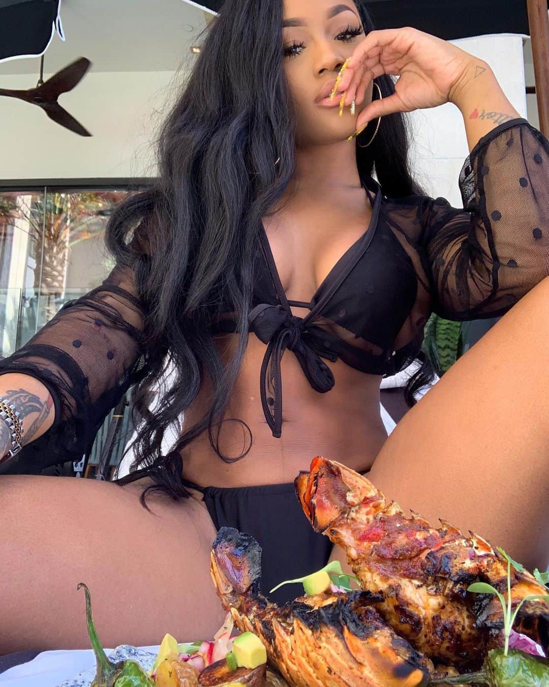 Lira Mercerさんのインスタグラム写真 - (Lira MercerInstagram)「Fine Dining 😛」9月13日 9時55分 - lira_galore