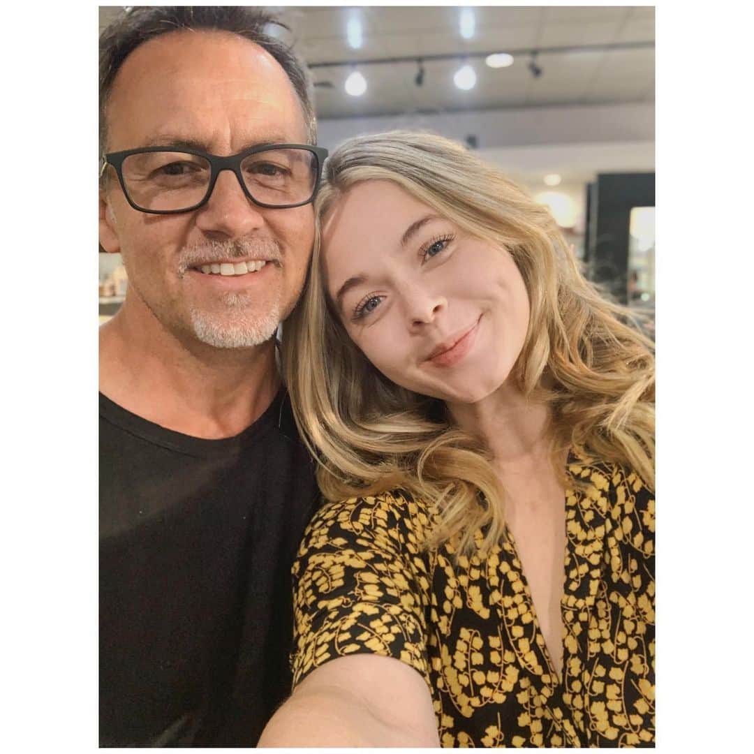 サーシャ・ピーターズのインスタグラム：「Fresh locks ♥️ thank you and love you @marktanwin19voltage 😍」