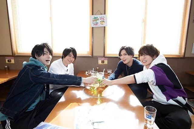 小波津亜廉さんのインスタグラム写真 - (小波津亜廉Instagram)「[7/9/19] Tabimate makes you mates for life! ⠀⠀⠀ ⠀ #kohatsuallen #kikuchishuji #takamotogaku #matsumuraryuunosuke ⠀⠀⠀ ⠀ Source: Tabimate’s twitter」9月13日 10時41分 - ahun_andsome