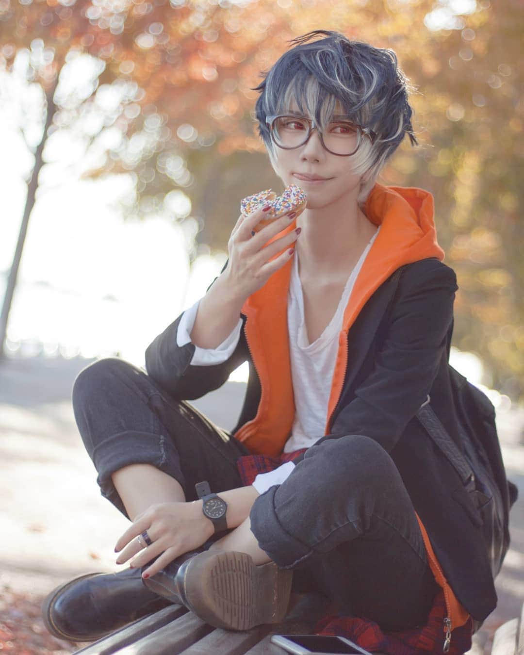 ひかりんのインスタグラム：「It's really starting to feel like fall in Canada 🍁🍂 Photo | @meowstars Momo | Idolish7 . #idolish7 #コスプレ #cosplay #momo #revale」