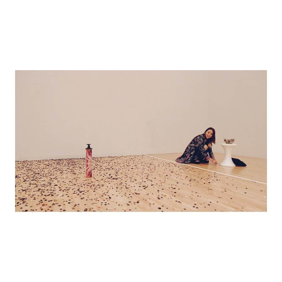 Shizukaさんのインスタグラム写真 - (ShizukaInstagram)「✴︎✴︎✴︎ Art Day...🎨 Photo by friend. - #Dream_Shizuka #DreamShizuka #Art #museum #東京都現代美術館 #あそびのじかん」9月13日 12時14分 - shizuka_dream06