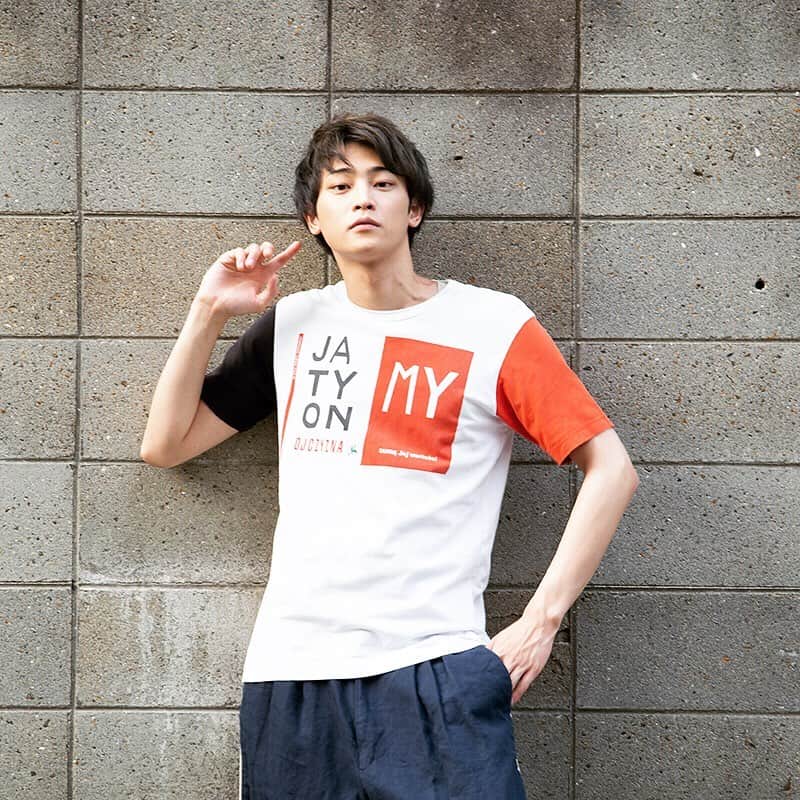 のインスタグラム：「【✨Price Down Item✨】 【SALE】コムデギャルソン シャツCOMME  des GARCONS SHIRTクレイジー切替プリントTシャツ 白黒朱L(¥10,584→¥7,938) https://www.playful-dc.com/mobile/products/details61989.html ▲HPにて3buy50%OFFセール開催中♪▲ 新規会員様限定！！ 合計¥8000分クーポン配信中！  tel 0120-129-084 mail hello@playful-dc.com http://www.playful-dc.com #model#l4l#f4f#撮影データ #大阪#古着#モード#follow#fashionista #tシャツ#コムデギャルソン シャツ#カジュアル  #コムデギャルソン  #commedesgarcons  #切替#playful#usedclothing #osaka#instapic#yohjiyamamotopourhomme#instagood#instafashion#ootd#outfit#coordinate#プレイフル #salesale #着画」