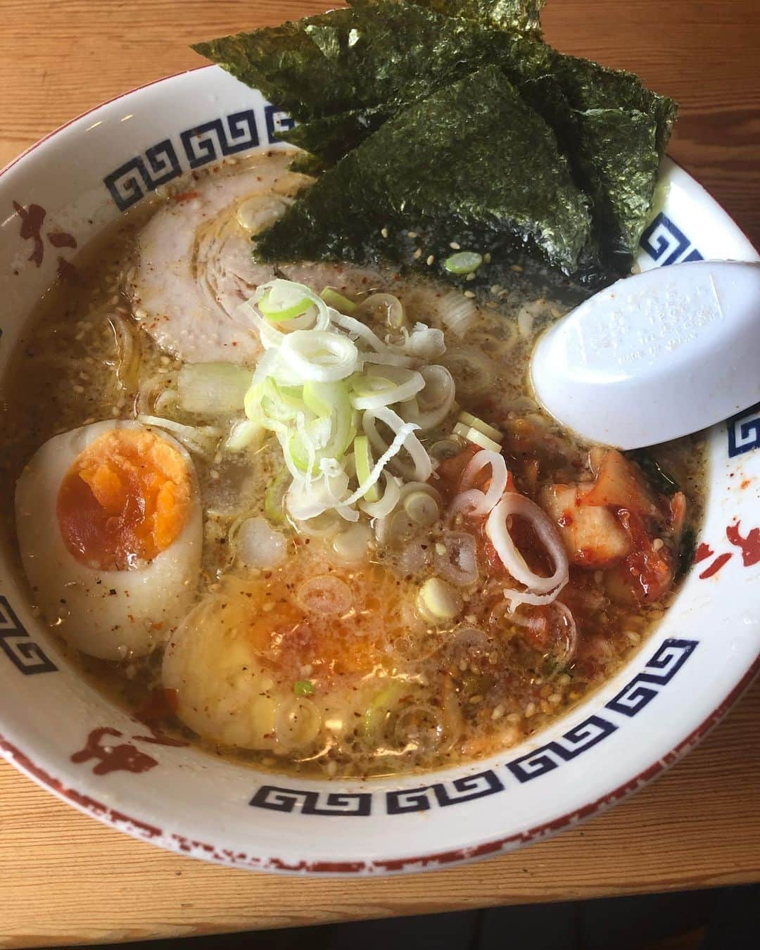 井林辰憲さんのインスタグラム写真 - (井林辰憲Instagram)「. 雨がパラつく地元  お昼は、島田市旭の#めんや大喜 へ  #大喜 に#のり トッピングです。  カラウマ！！！ #井林ふらり」9月13日 12時36分 - ibayashi.tatsunori