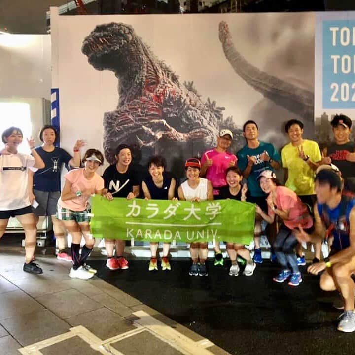 run+さんのインスタグラム写真 - (run+Instagram)「#カラダ大学ランニング部［2019 サヨナラサマーラン&沖縄ビールで乾杯！］に参加させて頂きました！  サヨナラサマーランと言いつつもまだまだお別れしたくなさそうな夏😎 直前までの雨も止み、予定通り止んで日比谷ミッドタウン↔コレド室町の往復RUN  仲通りを照らし出す花火や金魚と風鈴の小径 #日本の夏金鳥の夏  8.99も走ってない🤣 ・ 夏を惜しんでサヨナラサマーラン🏃‍♂️🏃‍♀️🏃‍♂️🎆🎐✨ #EcoEdo日本橋2019 #街ラン #街RUN #ゆるラン  #ランニング #マラソン #ラン #RUN #RUNNING #RUNNER #cityrun #Runday #街ランの楽しみ方 #RunLovesLife ・ #コレド室町 #日本橋 #HIBIYA #TOKYO #カラダ大学」9月13日 13時44分 - runplus
