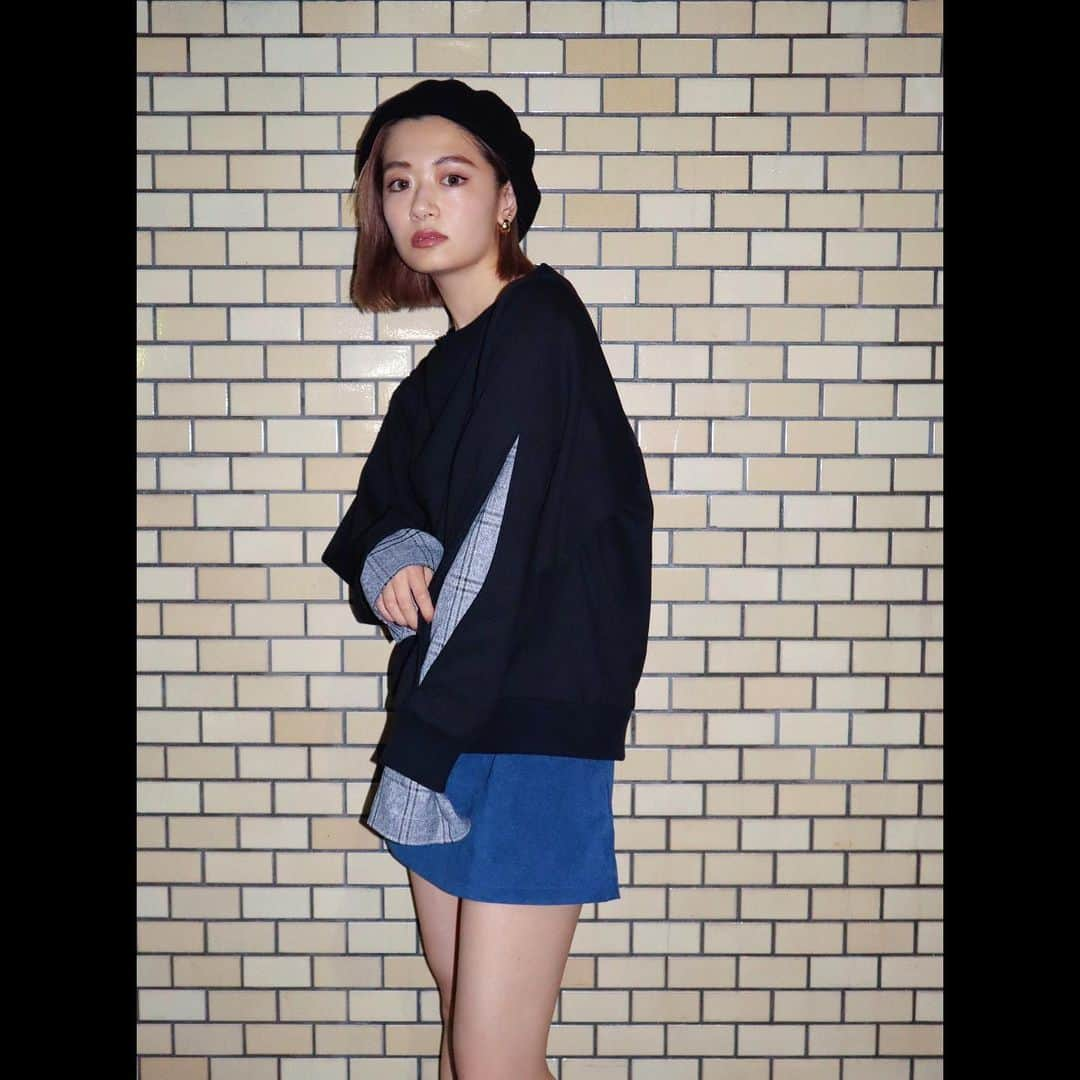 EMODA_LOOK BOOKさんのインスタグラム写真 - (EMODA_LOOK BOOKInstagram)「#MYSTYLEEMODA ㅤㅤ 2019 A/W SEASON CONCEPT -BLACK- ㅤㅤㅤ ▽PARCO Limited▽ ・ARM LAYER DOCKING TOP ㅤㅤㅤ ㅤㅤㅤ ㅤㅤㅤ アイテム詳細はOFFICIAL BLOGをCHECK🖤 ㅤㅤㅤ #EMODA #RUNWAYchannel @emoda_official」9月13日 14時09分 - emoda_snap